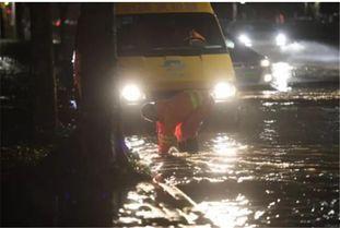 深圳新暴雨爆料视频,视频记录城市抗洪瞬间  第3张 深圳新暴雨爆料视频,视频记录城市抗洪瞬间  第3张