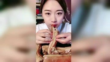 娱乐吃瓜酱酱,揭秘娱乐圈那些不为人知的幕后故事  第3张 娱乐吃瓜酱酱,揭秘娱乐圈那些不为人知的幕后故事  第3张